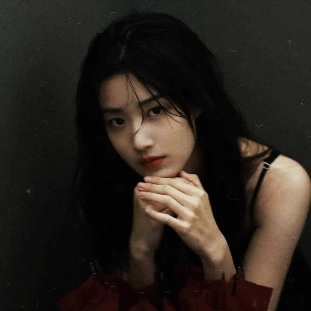 孖胎斗女巫